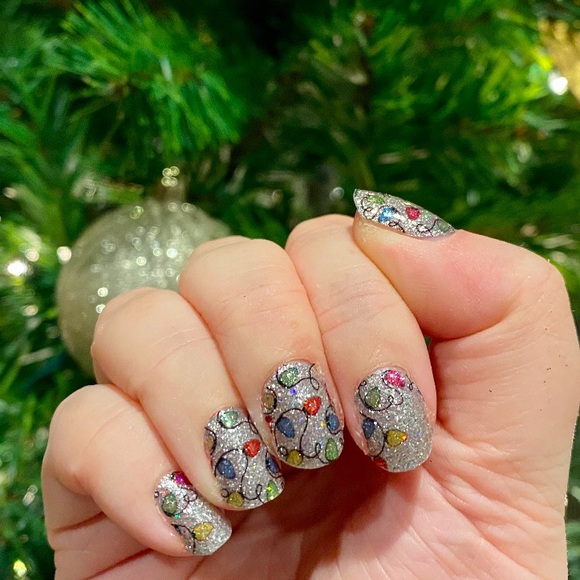 *Retired* Color Street: Holiday De-Light | Christmas Holiday Winter Silver - Picture 5 of 12